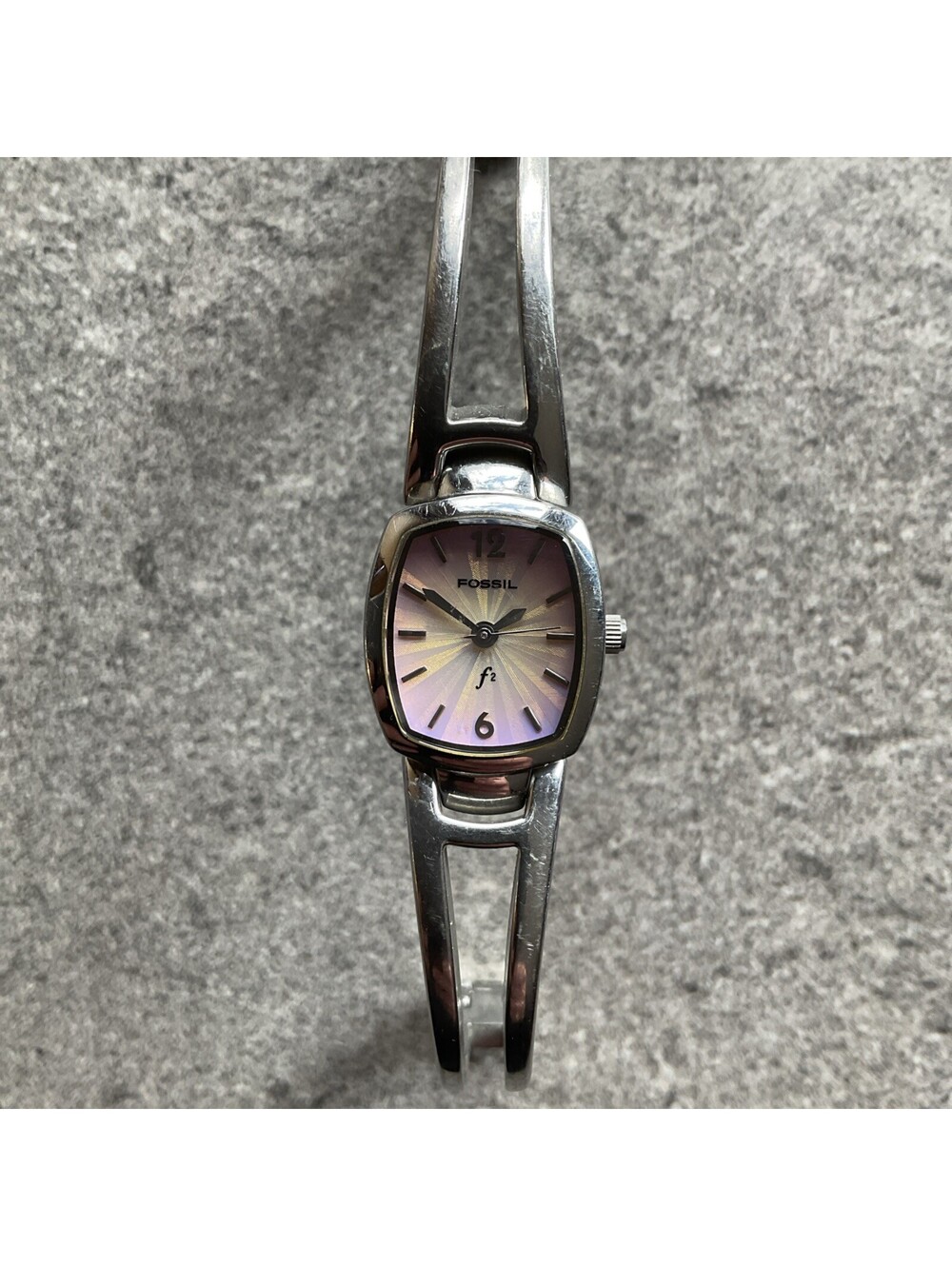 Fossil F2 Women ES-9749 Sunburst Silver Tone Quartz Analog 18mm Watch A17
